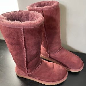 UGG tall boots mauve size 7 EUC